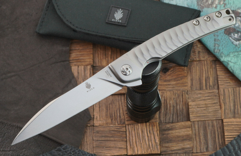 Складной нож Kizer Knives Splinter сталь S35VN, титан, нарезка