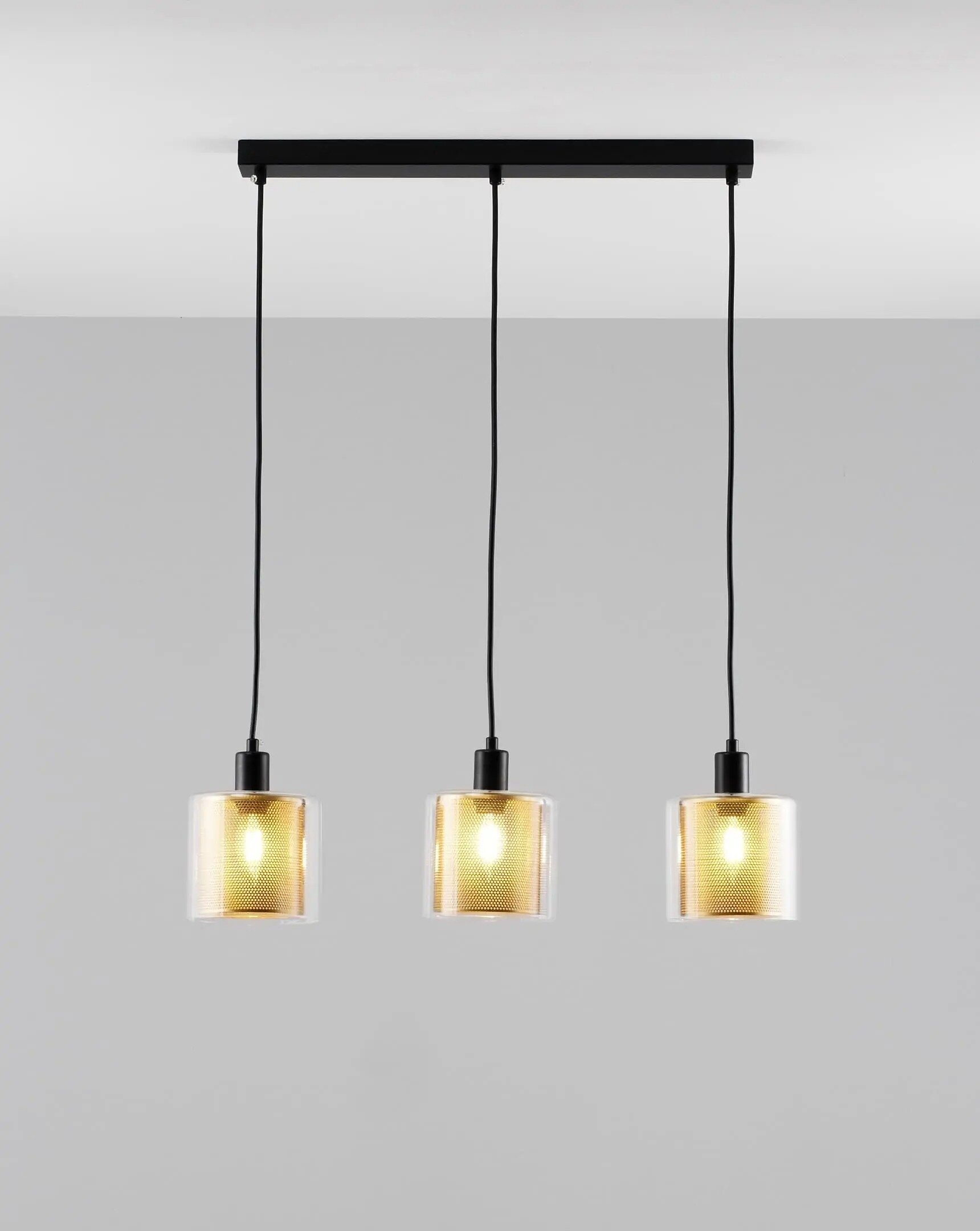 фото Подвесной светильник Moderli V2872-3P Suspent 3*E14*40W черный/золотой