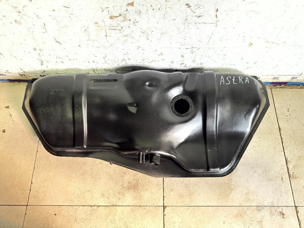 Бак топливный Opel Astra F 90323576