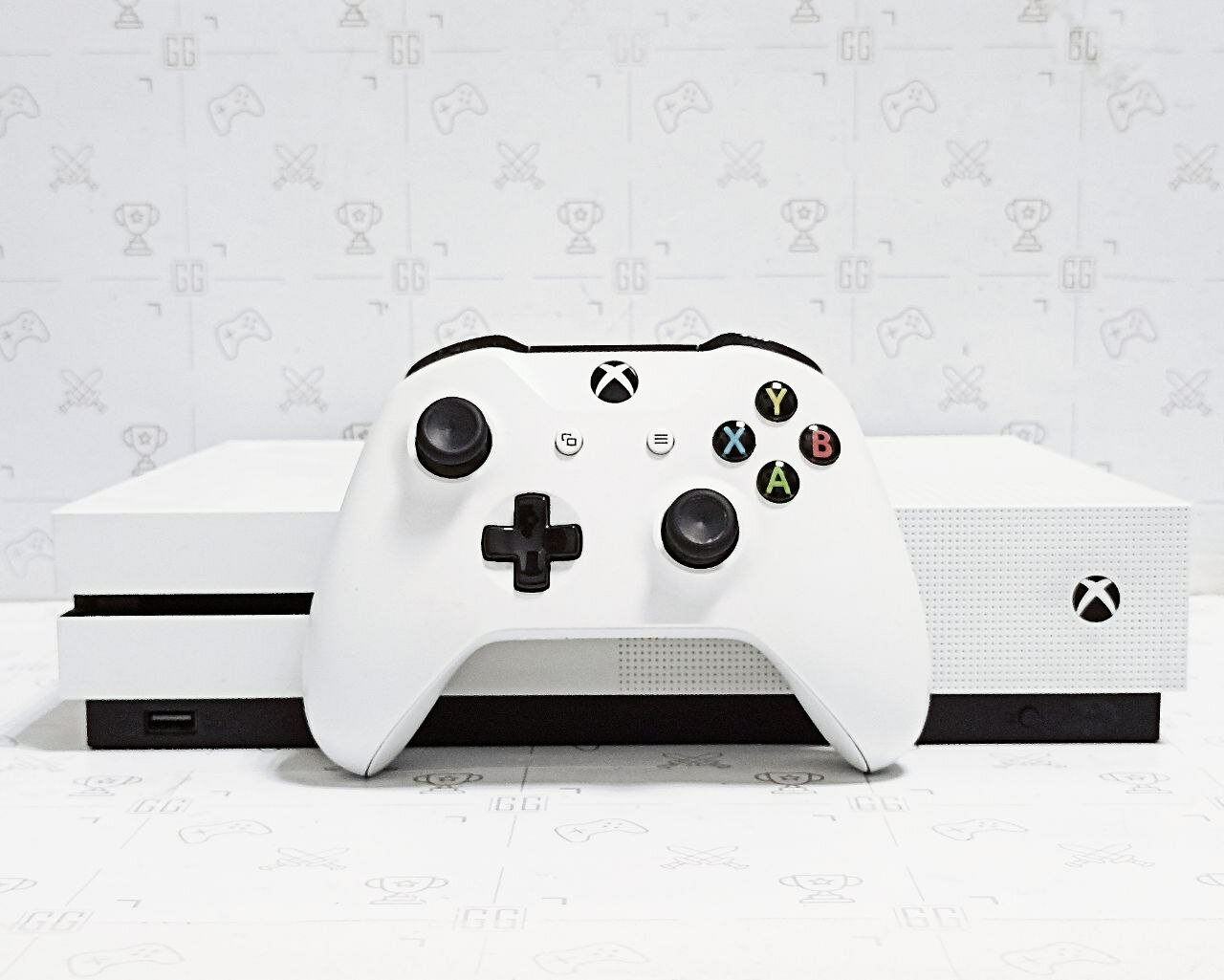 Игровая приставка Xbox One S 500 GB