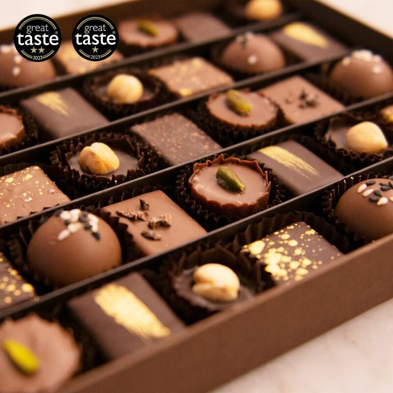 Шоколадные конфеты Melt Chocolates Chocolate ручной работы, 40шт - фотография № 2