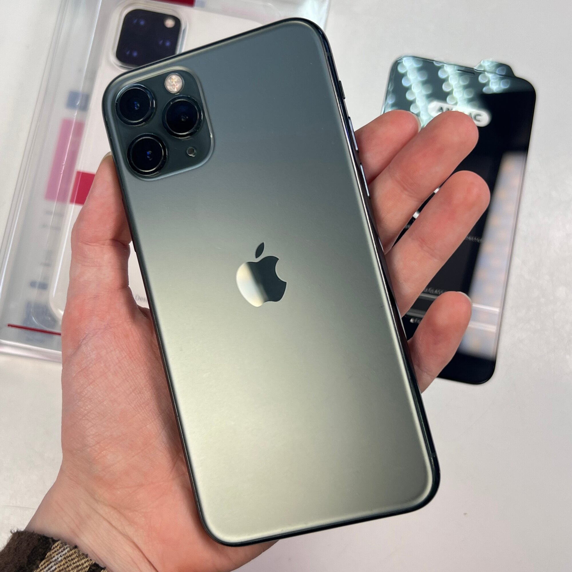 Смартфон Apple iPhone 11 Pro 256 ГБ RU, nano SIM+eSIM, темно-зеленый