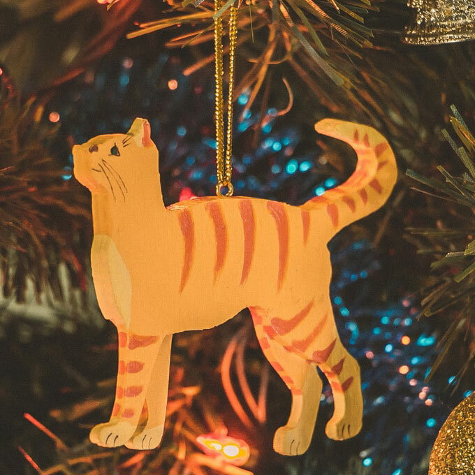 фото Игрушка елочная деревянная 'Кошка Фокси'