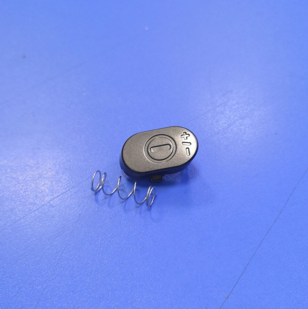 фото Декоративная кнопка "сеть" ручного пылесоса Supra VCS-1001