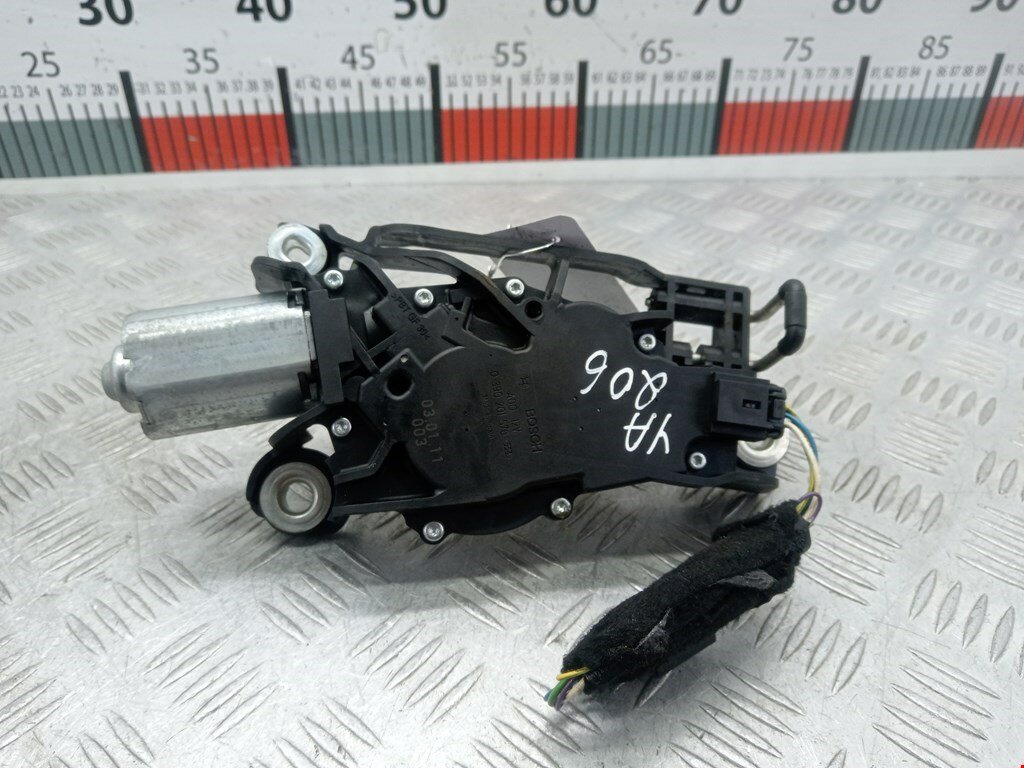 Моторчик стеклоочистителя задний Peugeot 206 арт. 2077497