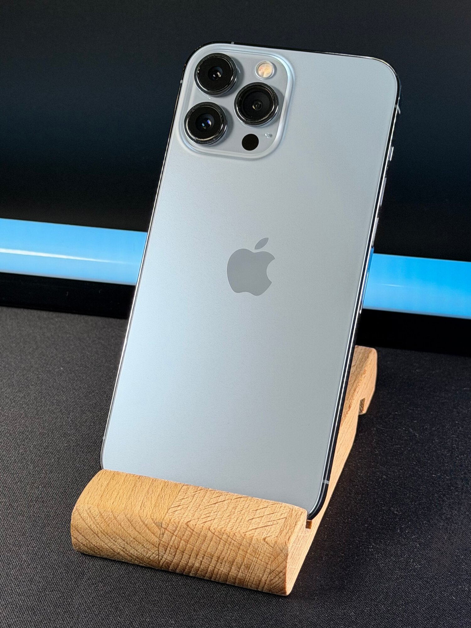 Смартфон Apple iPhone 13 Pro 256gb Sierra Blue (Небесно Голубой