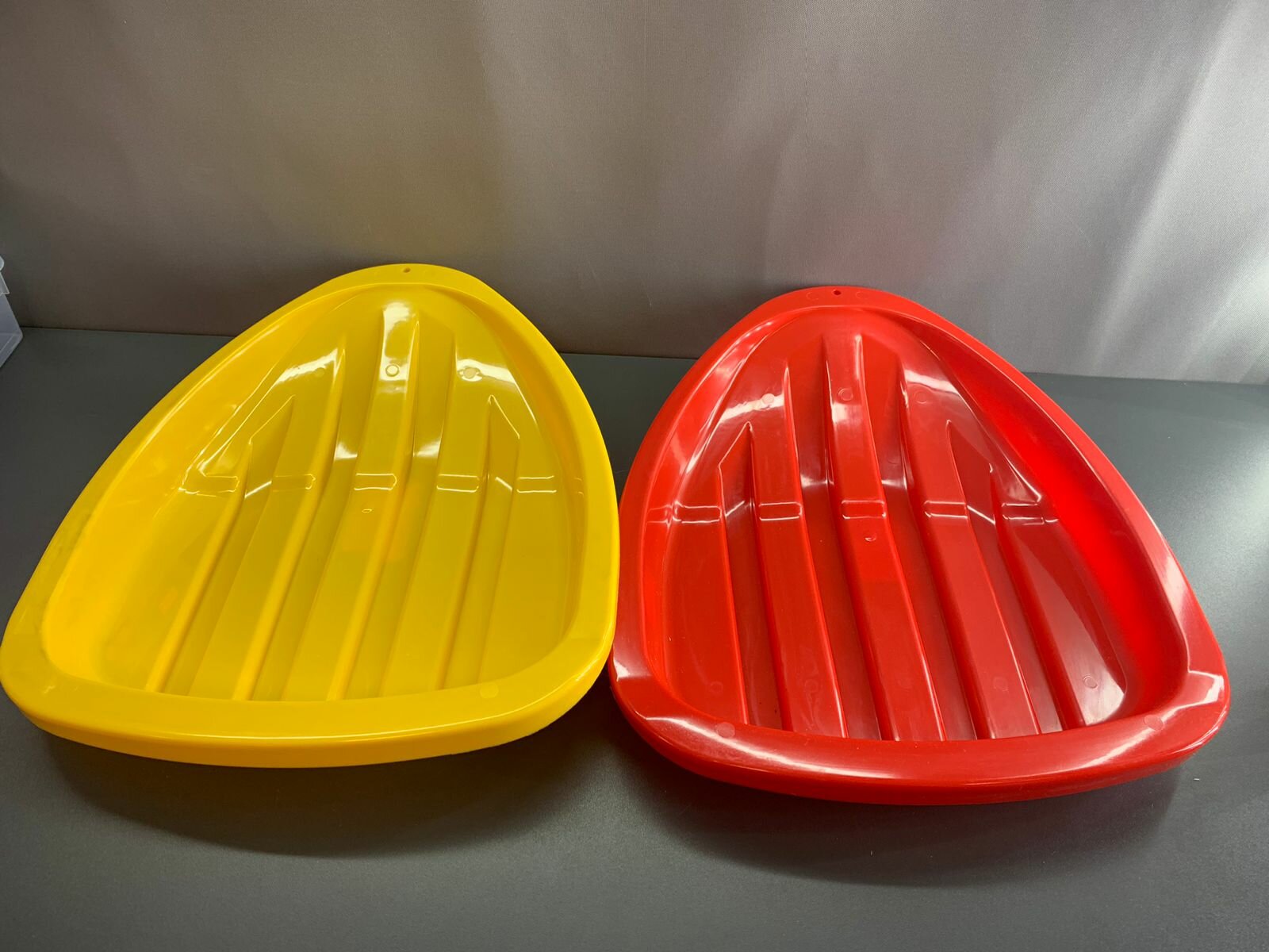 фото Набор Ледянок Нордпласт салазки детские 014, размер: 43.5х37 см 2 шт