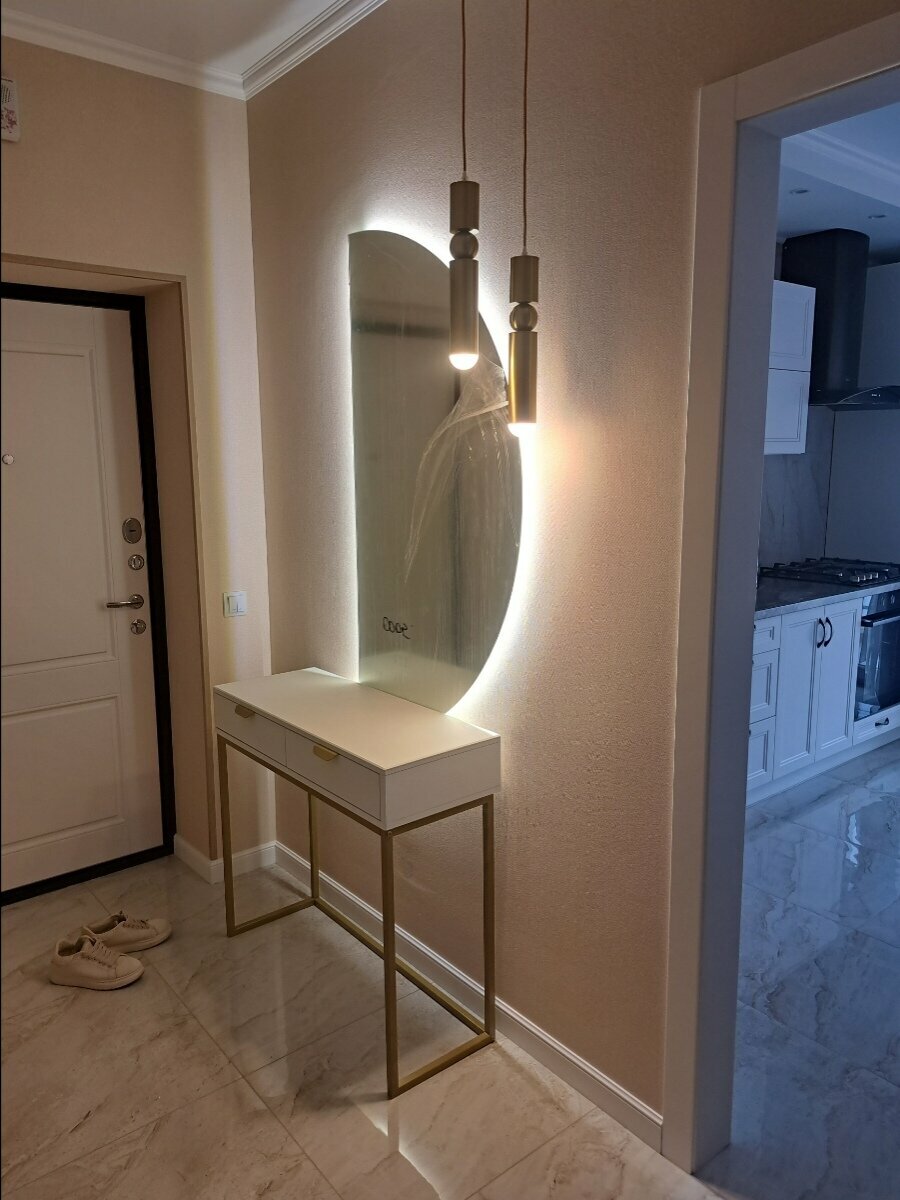 Зеркало интерьерное настенное с подсветкой парящее полукруглое правое 100*200см для ванной - фотография № 3