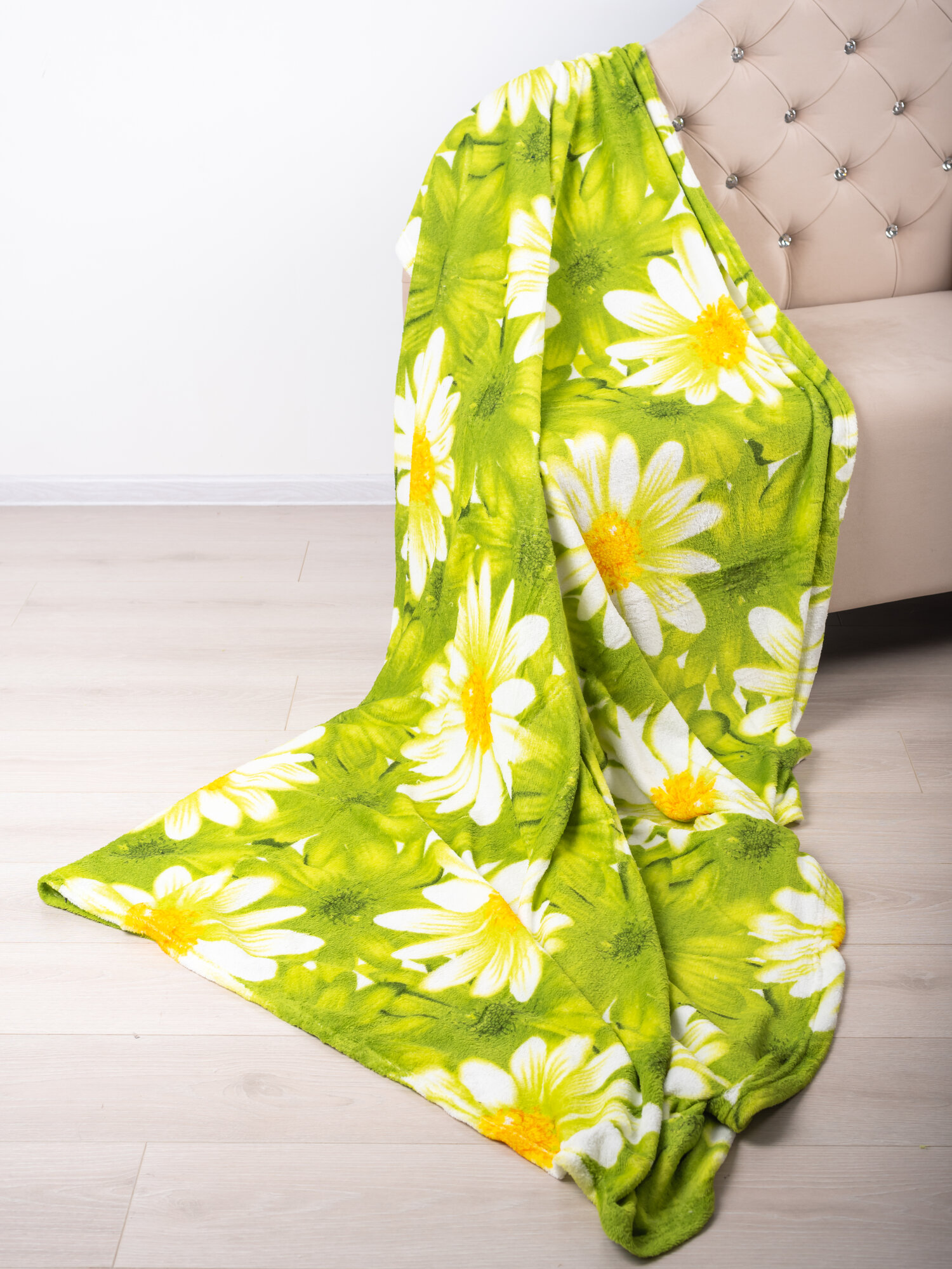 фото Плед TexRepublic Absolute 180х200 см, 2 спальный, велсофт, покрывало на диван, теплый, мягкий, зеленый с принтом Ромашки