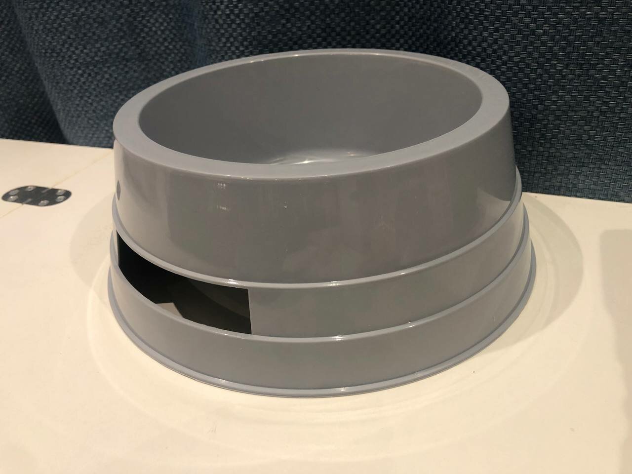 фото "Lucky Pet" - Миска для домашних животных, 2 литра, диаметр 27,4 см, высота 9,9 см