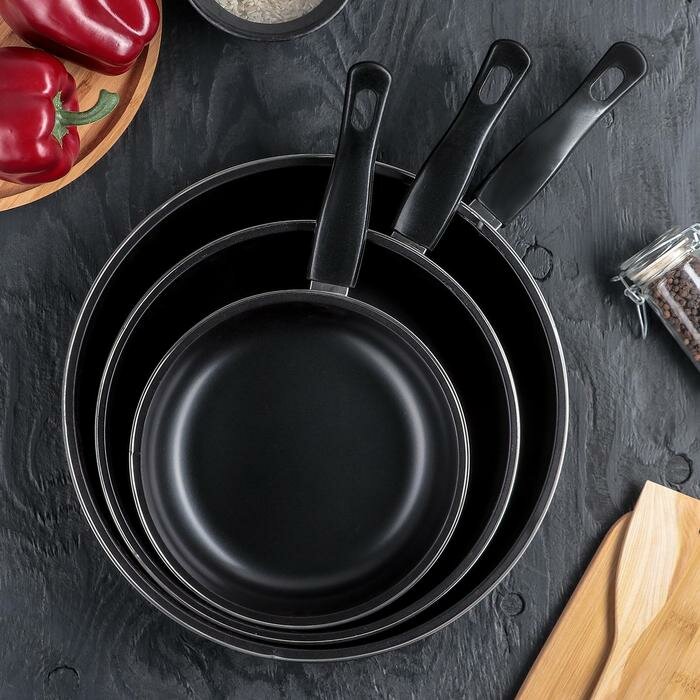 Набор сковород «Жаклин» 3 предмета: 20/25/30×4 см антипригарное покрытие цвет чёрный