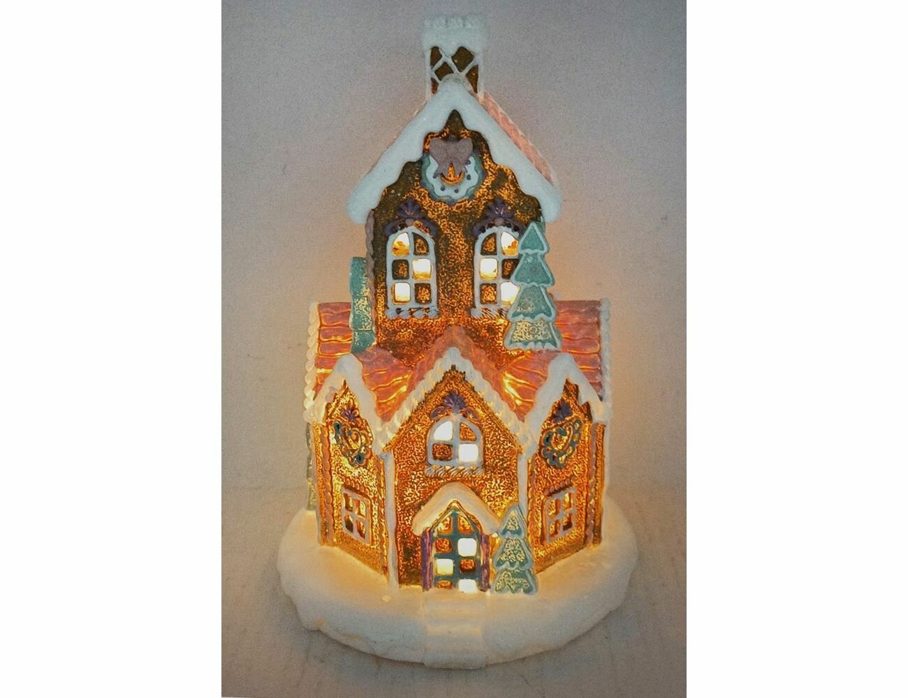 Светящаяся декоративная композиция домик имбирной ФЕИ, полистоун, розово-коричневый, тёплые белые LED-огни, 23х15 см, Due Esse Christmas XNA22016131-1