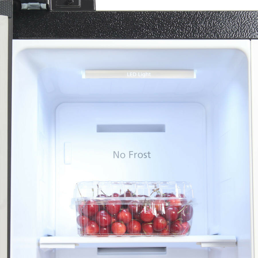 Холодильник HYUNDAI CS5073FV, трехкамерный, шампань [cs5073fv шампань стекло] - фото №8