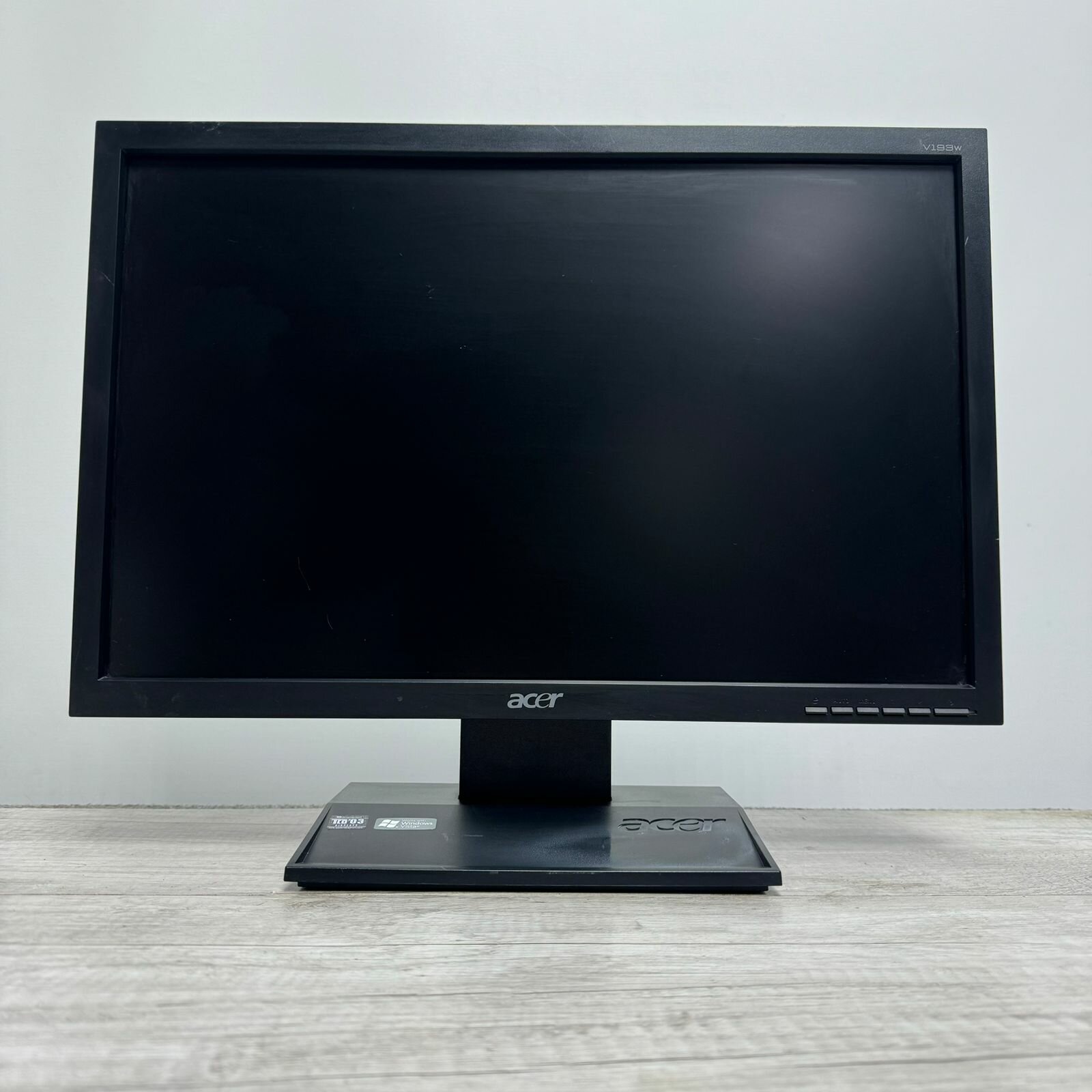 Монитор 19" Acer V193W