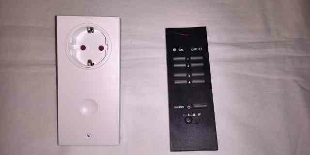 фото FUNK-HELLIGKEITSREGLER-SET Радио-диммер и Пульт-радиопередатчик в комплекте Duwi