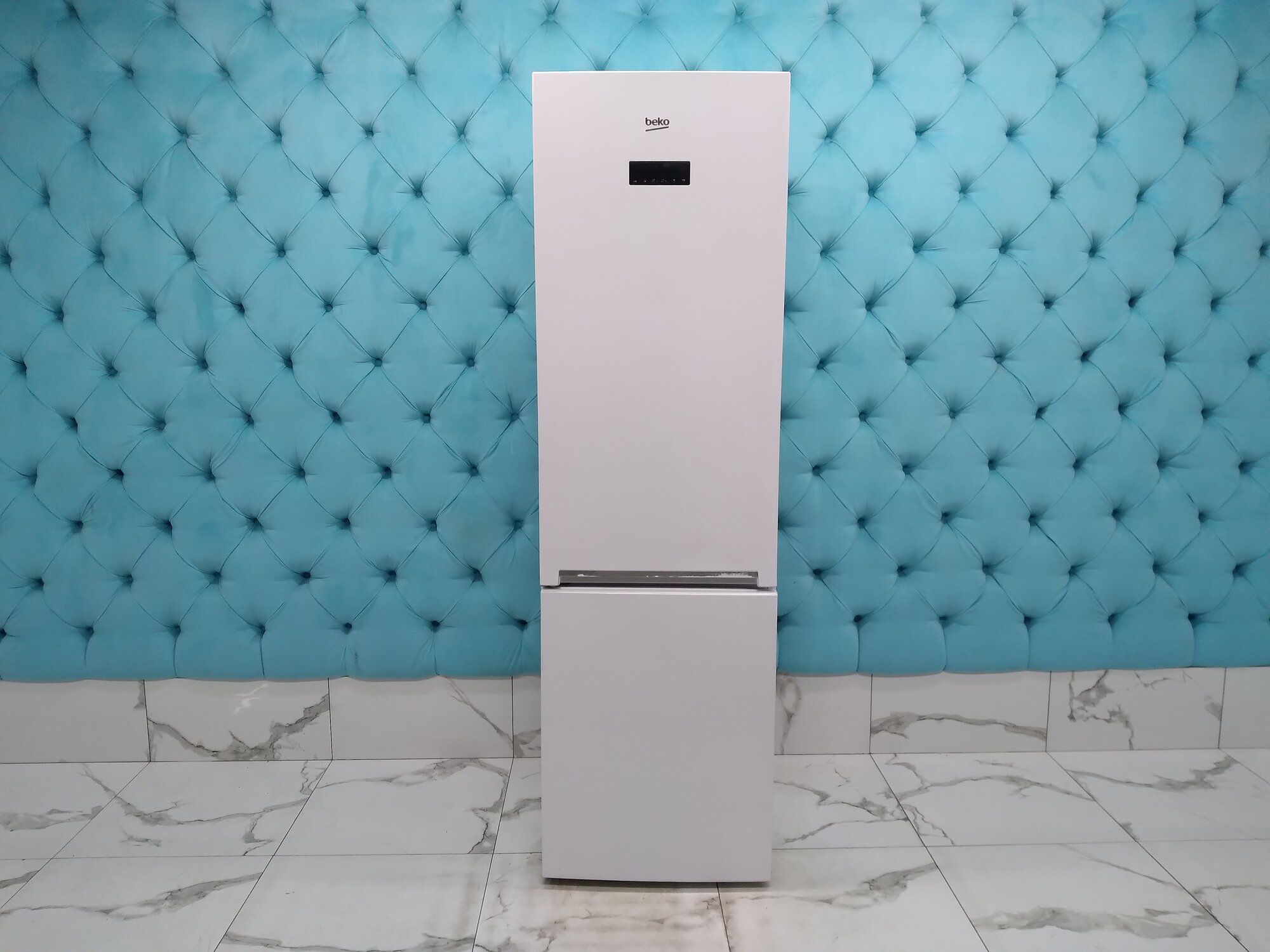 Холодильник Beko RCNK 400E20 ZW, белый