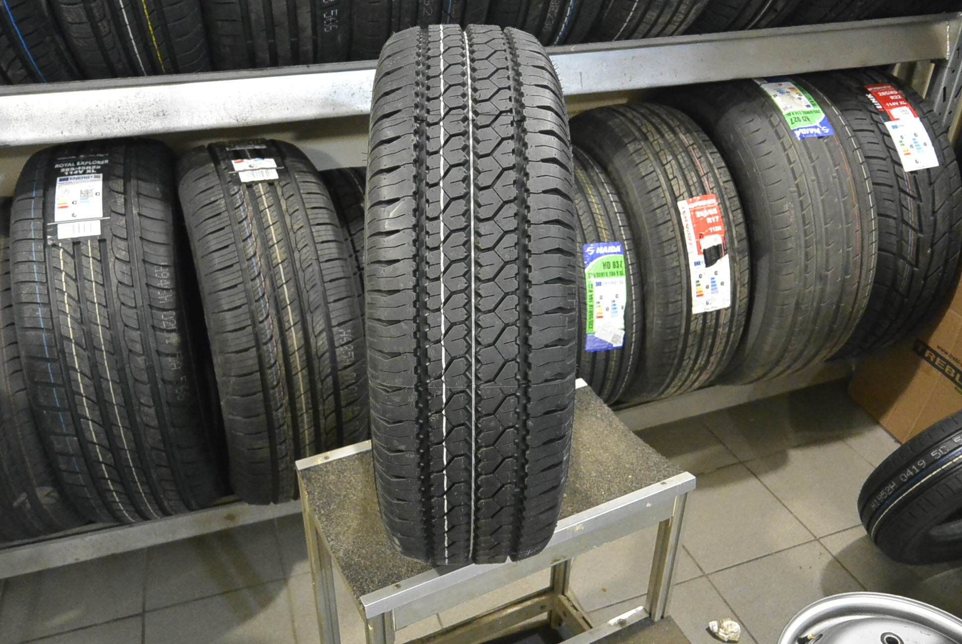 Летняя шина 195/70 R15 Royal Black Royal Commercial 104/102R 2023гв В наличии на сегодня, Доставка на завтра