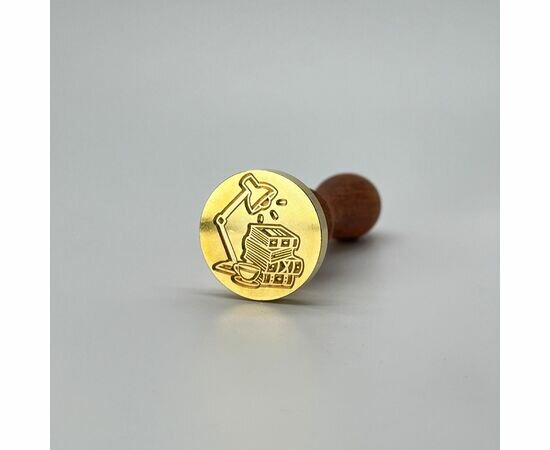 фото Сургучная печать Настольная лампа