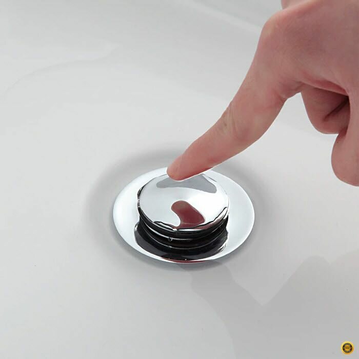 фото Сливной донный клапан с автоматом закрывания-открывания Клик-клак для сифона душевой кабины. Металлический, нажимной с латунным штоком, хромированный глянцевый