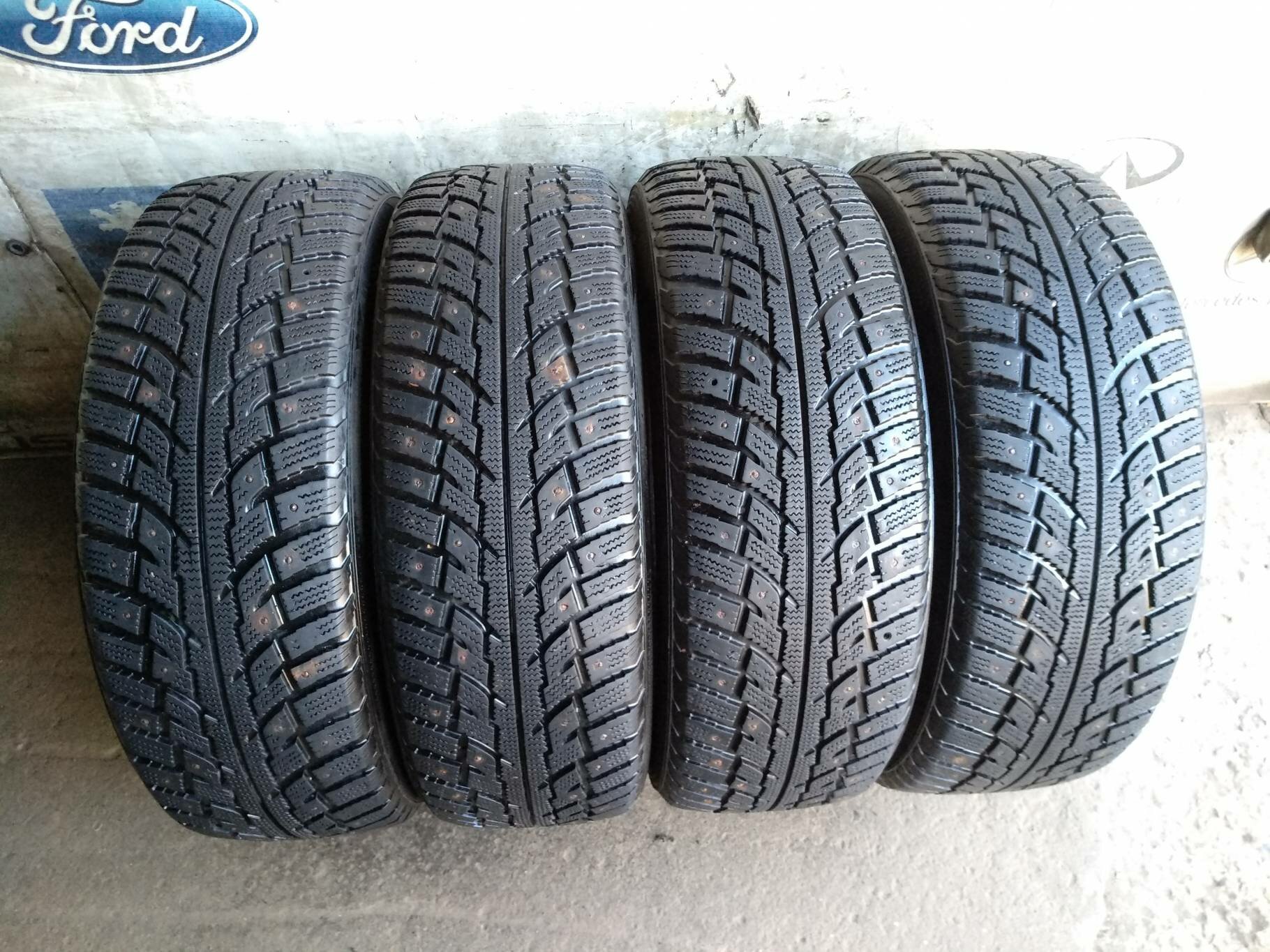 Kumho I'Zen RV KC16 225/65 R17 106T зимняя