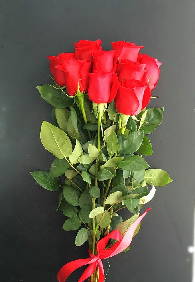 Букет цветов розы красные 130см 9шт