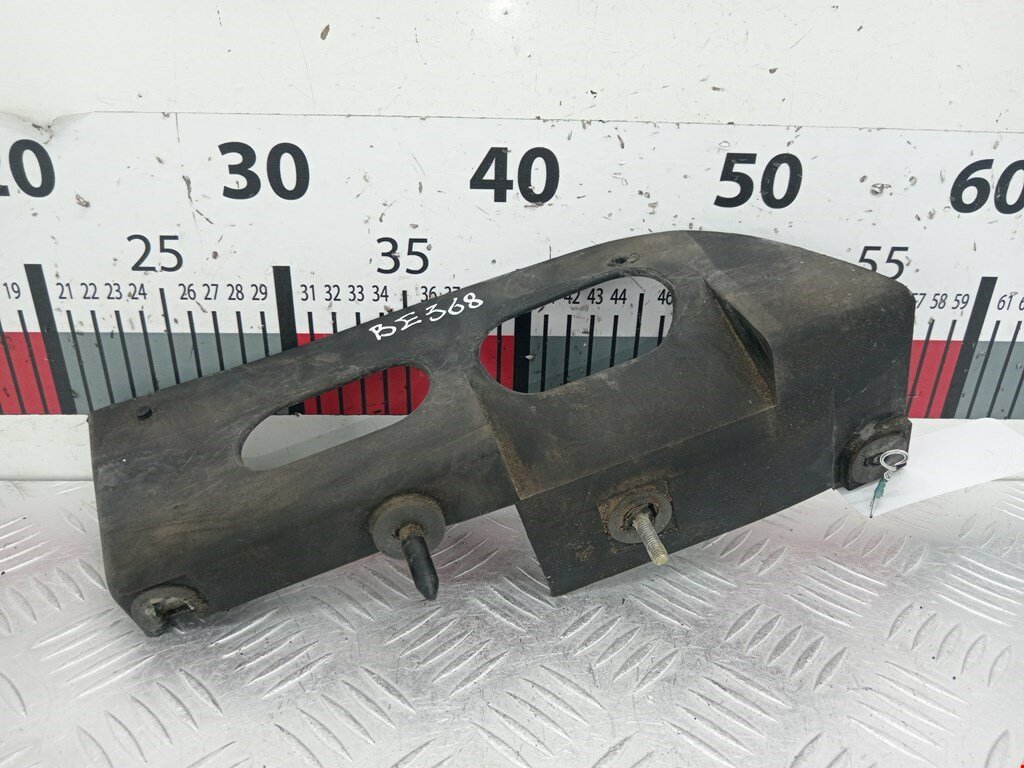 Кронштейн (крепление) заднего бампера левый Ford Focus 1 арт. 1864606