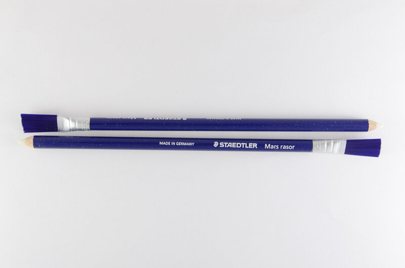 Карандаш для чистки контактов с кисточкой Staedtler (Germany)