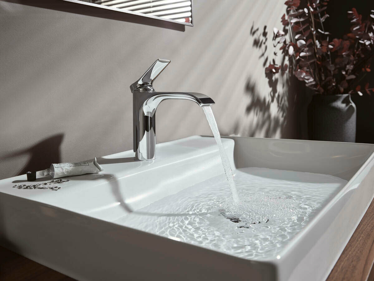 Смеситель для ванны hansgrohe Vivenis 75022 рычажный