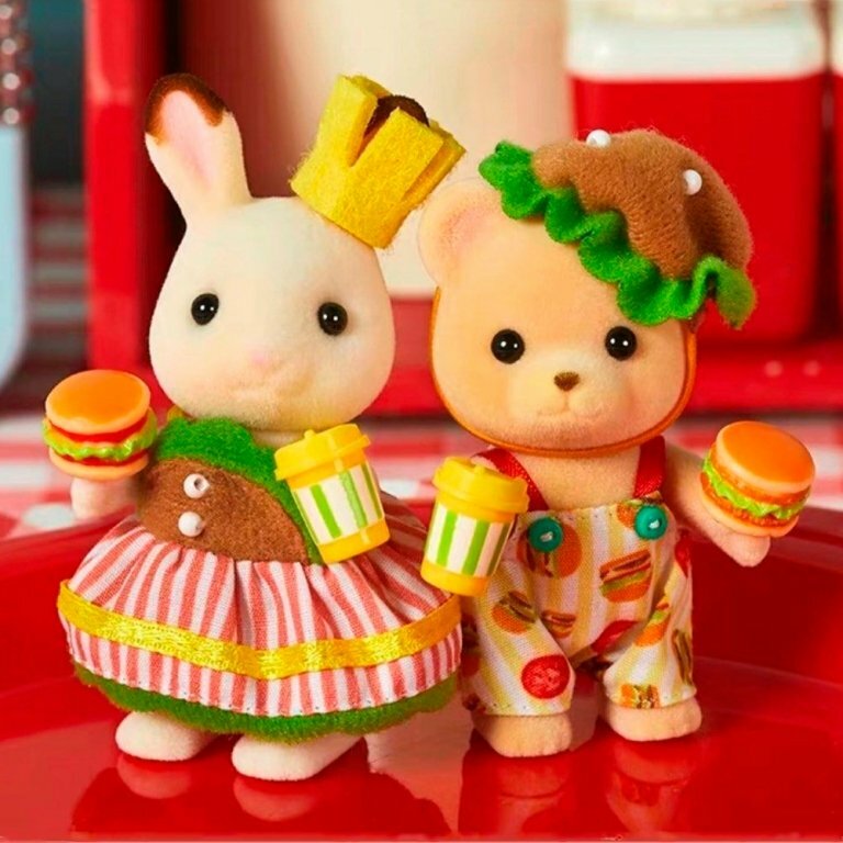 Sylvanian Families Набор "Малыши в костюмах гамбургеров" 2172