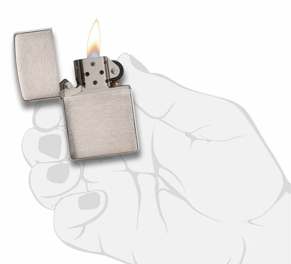 Подарочный набор ZIPPO ( Зажигалка ZIPPO 200 Classic, серебристая с покрытием Brushed Chrome + кремни + топливо, 125 мл ) — фото 6