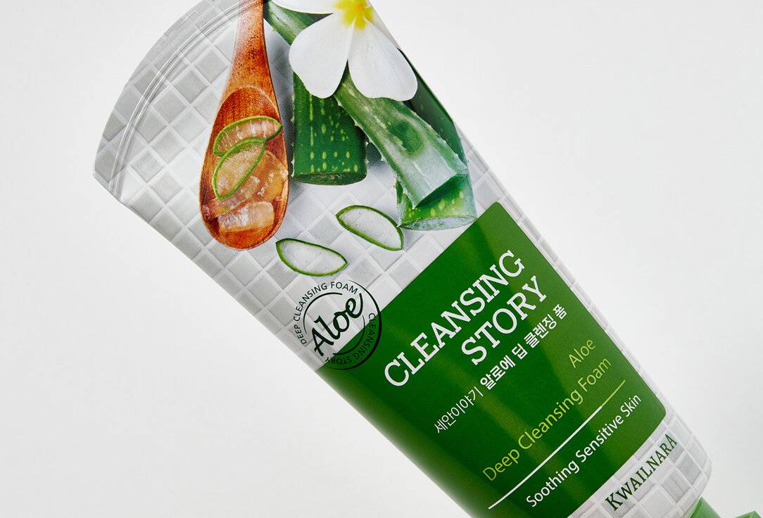 Очищающая пенка для умывания лица Welcos, CLEANSING STORY Aloe Deep Cleansing Foam 120мл