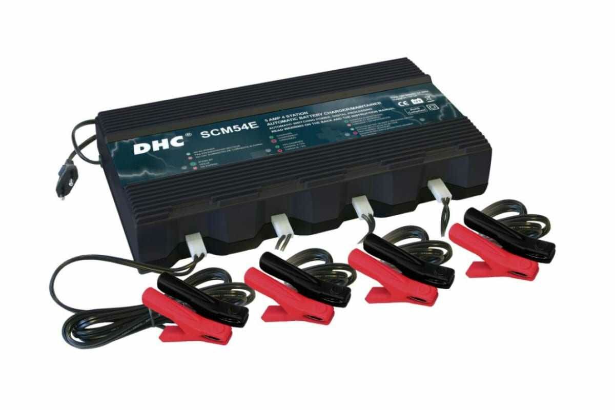 Устройство для одновременной зарядки 4х аккумуляторных батарей GYS DHC 54E 025097