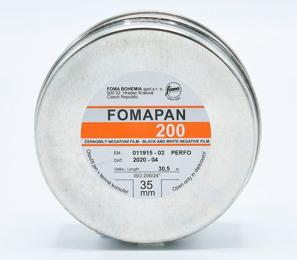 Фотопленка Foma PAN 200 135 формат катушка 305 м