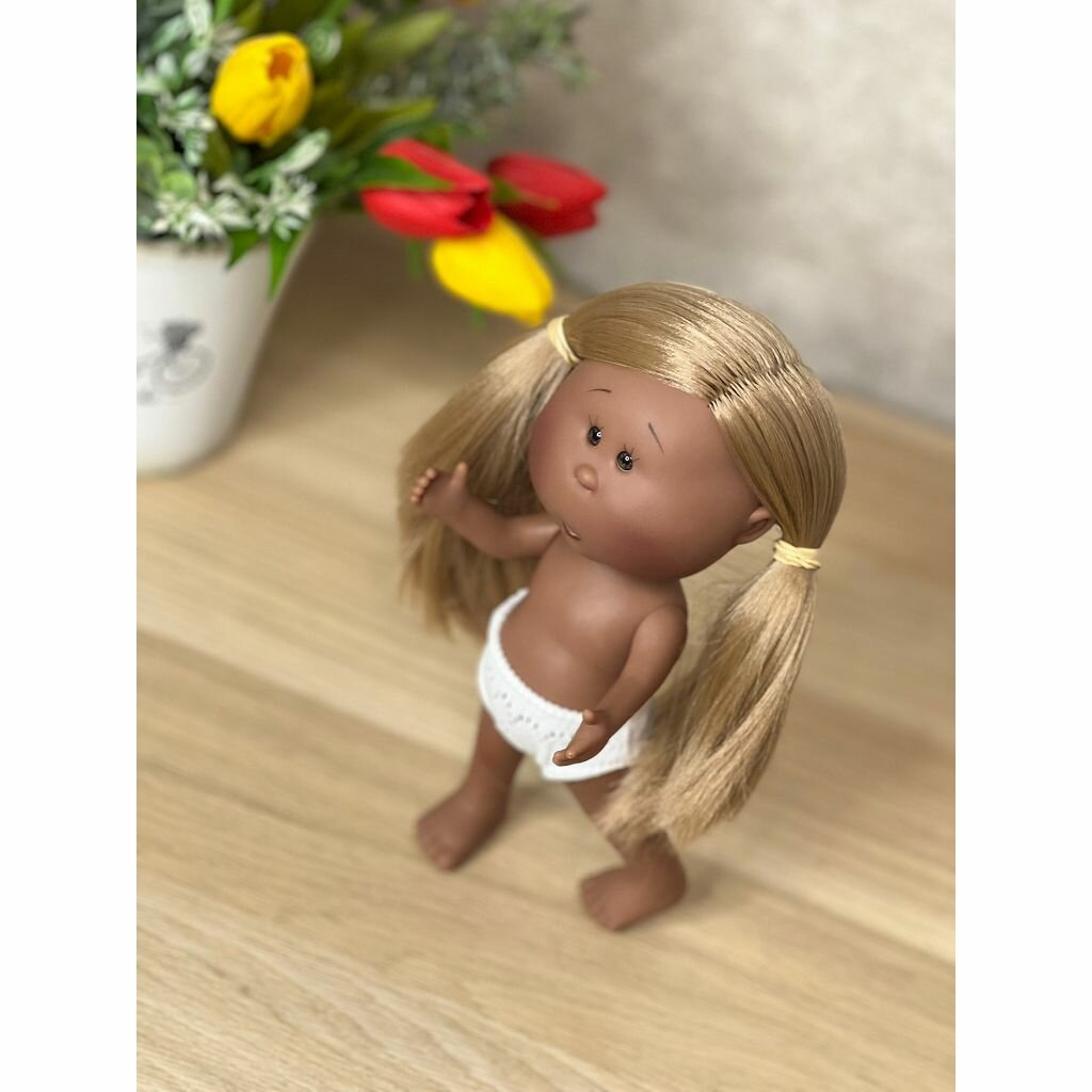 Кукла Nines виниловая 23см Little Mia без одежды (3199WN3)