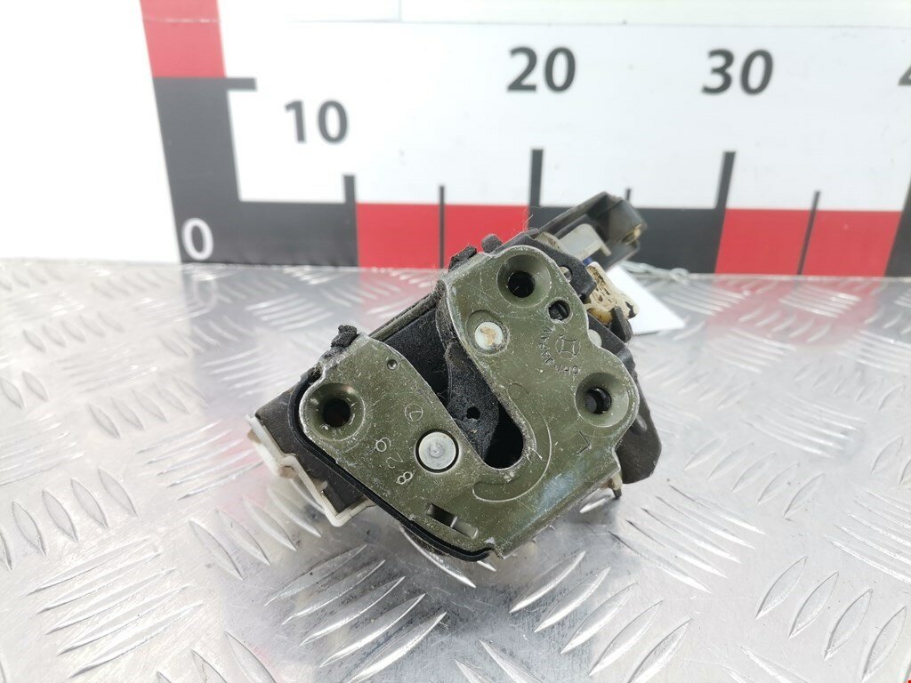 Замок двери задней левой Subaru Forester 1 (SF) арт. 1609107