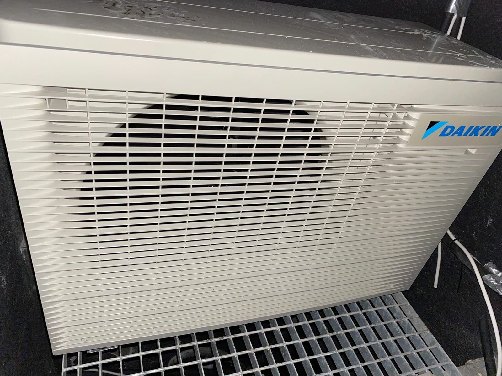 Наружный блок VRV Daikin IV S Compact RXYSCQ4TV1 - фотография № 2