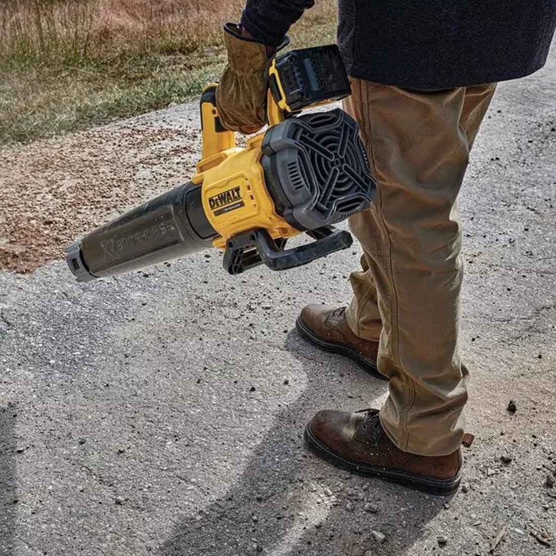 Аккумуляторный воздуходув DeWALT DCMBL562N - фотография № 5