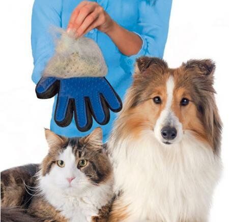 Перчатка для вычесывания собак и кошек "True Touch"