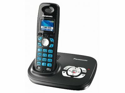 Радиотелефон с голосовым АОН и автоответчиком Panasonic KX-TG8021RUT черный металлик