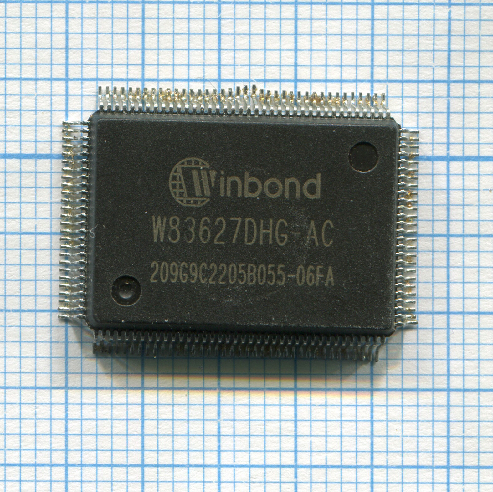 Мультиконтроллер W83627DHG-AC PQFP128 с разбора