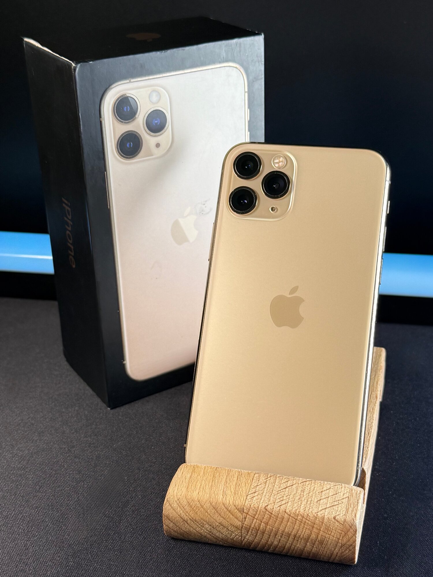iPhone 11 Pro ゴールド iPhone 11 Pro 256 Gb Gold(золотистый) купить в СПб за 27 890