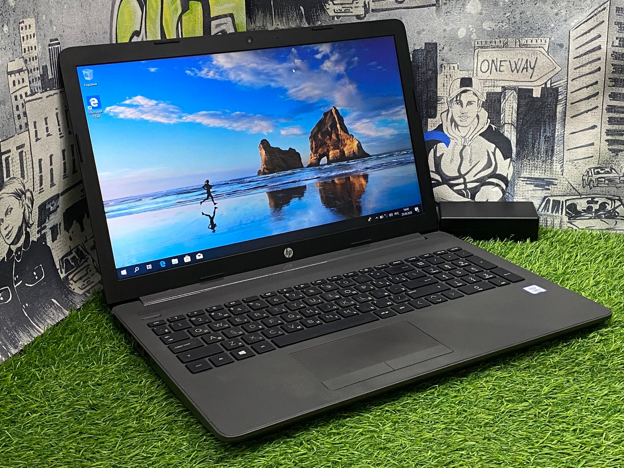 高性能☆Acer P259 i3-7020U メモリ8GB SSD256GB Acer