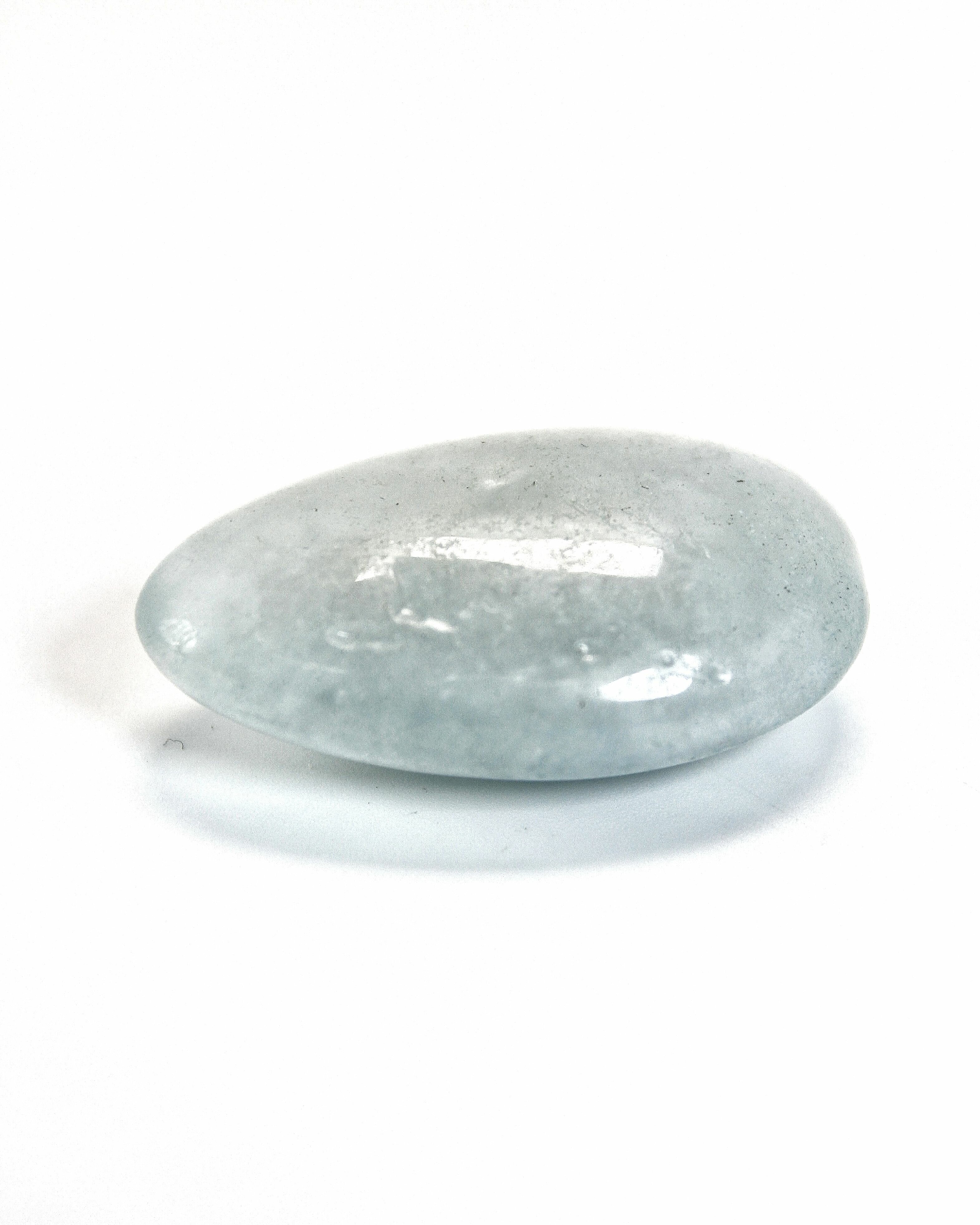 Аквамарин - 3-4 см, натуральный камень, галтовка, 1 шт - для декора, поделок, бижутерии