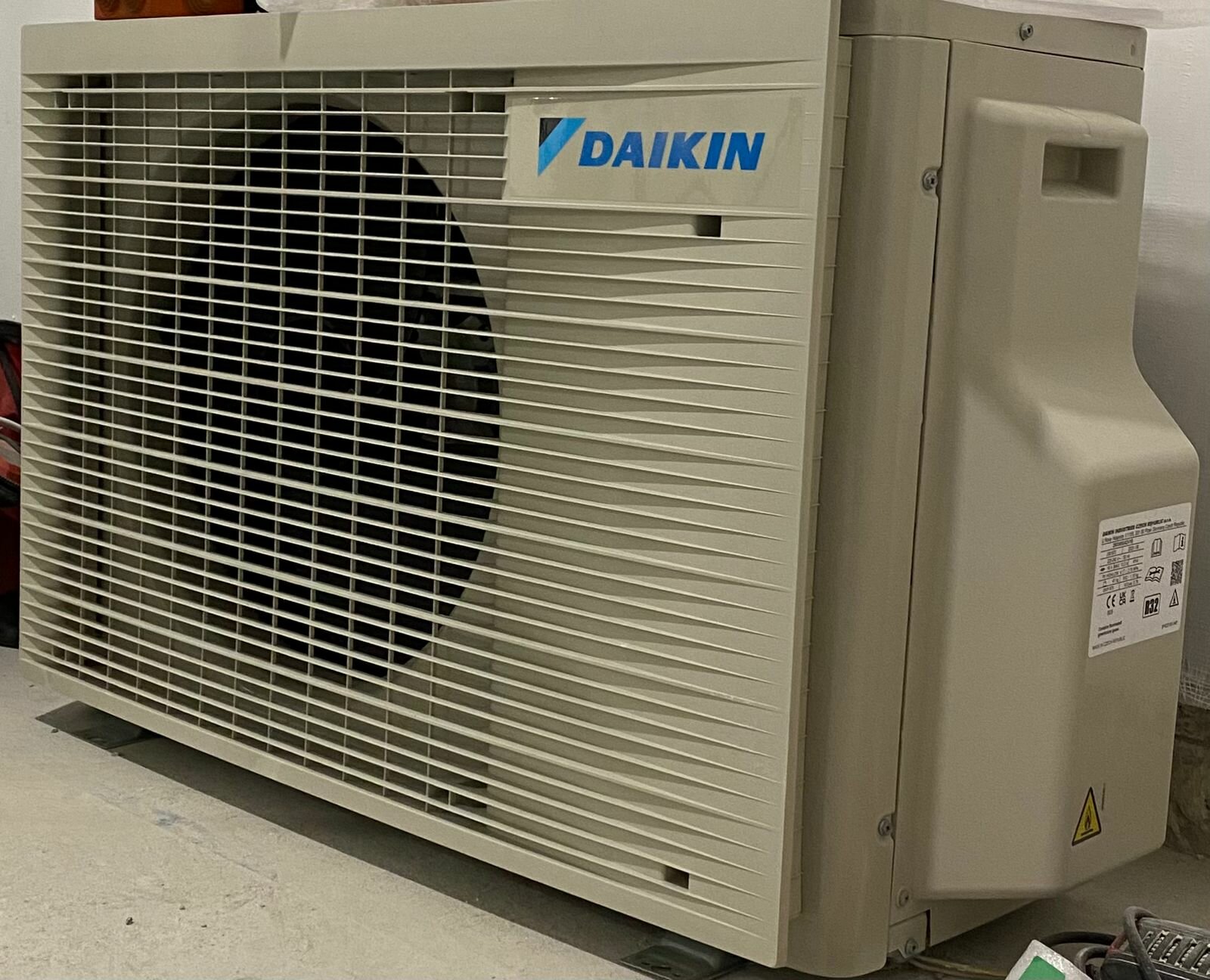 Наружный блок VRV Daikin IV S Compact RXYSCQ4TV1 - фотография № 4