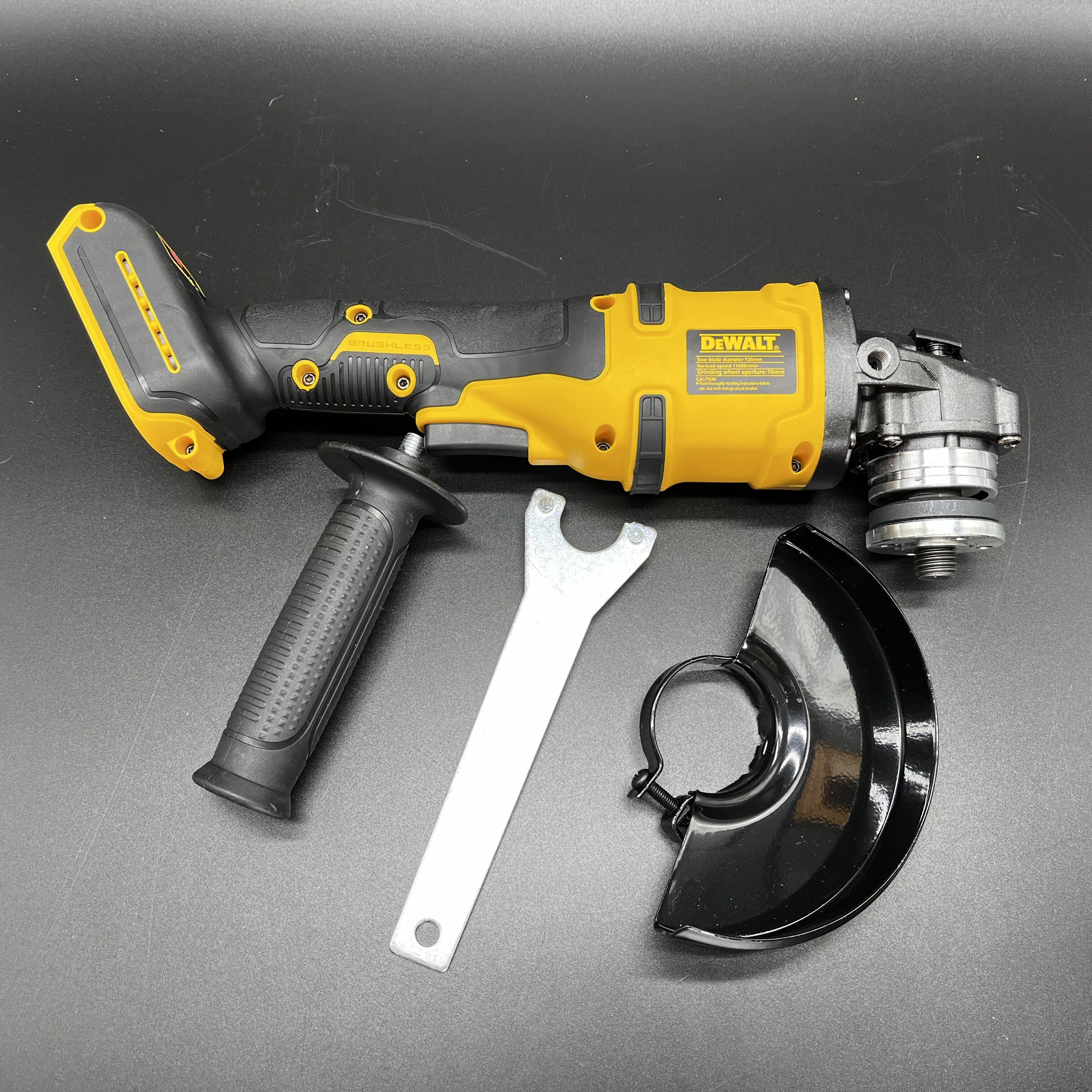 УШМ DeWalt 18V Болгарка от аккумулятора 2 АкБ 5Ah / Угловая шлифмашина 8500 об./мин