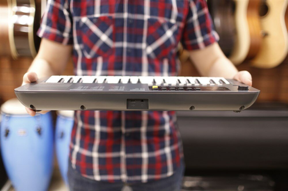 Medeli MK37 - Синтезатор 37 клавиш