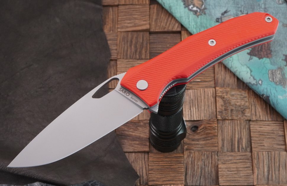 Складной нож саро Бизон, сталь AUS-8, рукоять красная G-10