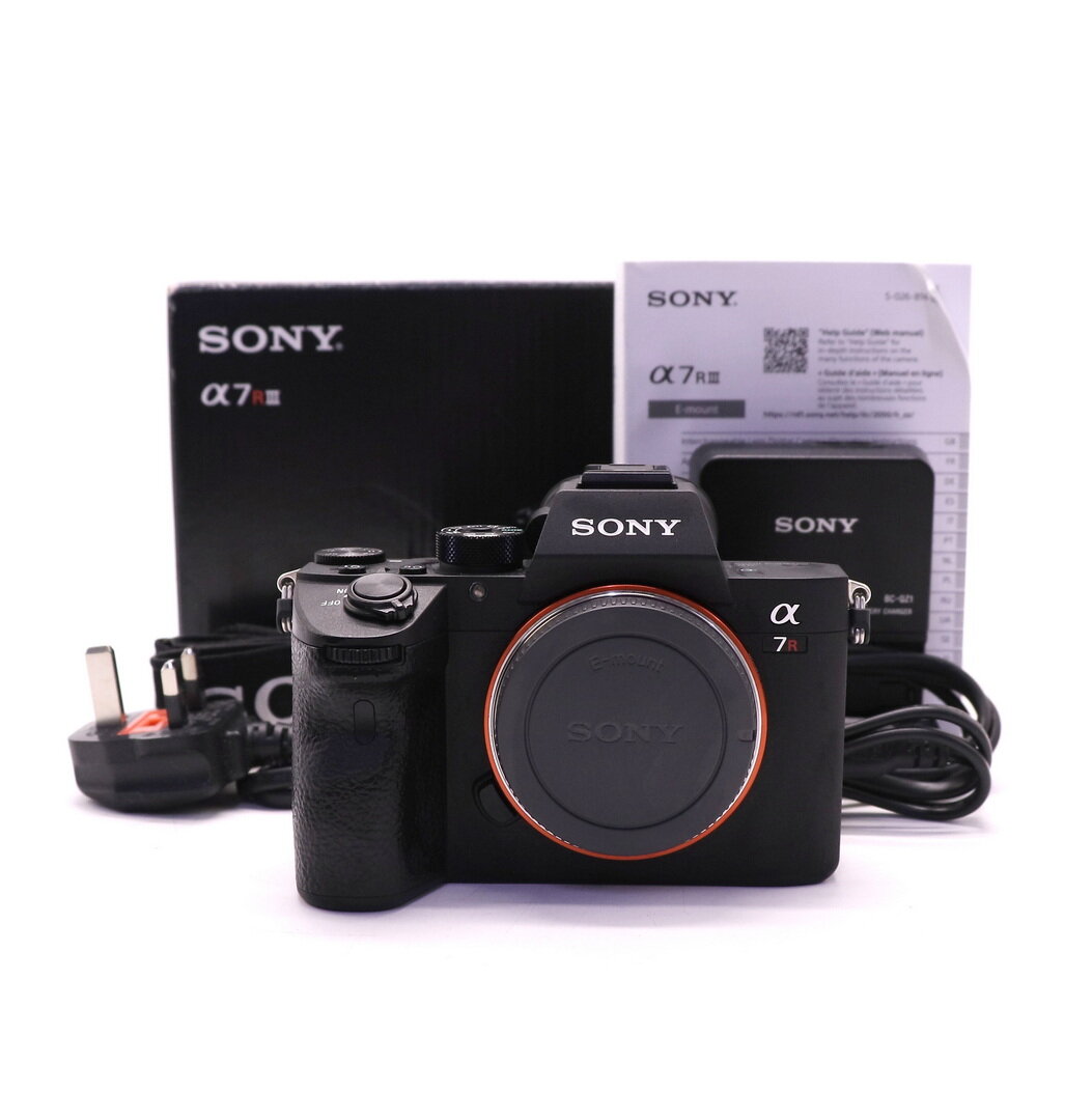 Sony A7RIII ILCE-7RM3 body в упаковке (пробег 1080 кадров)