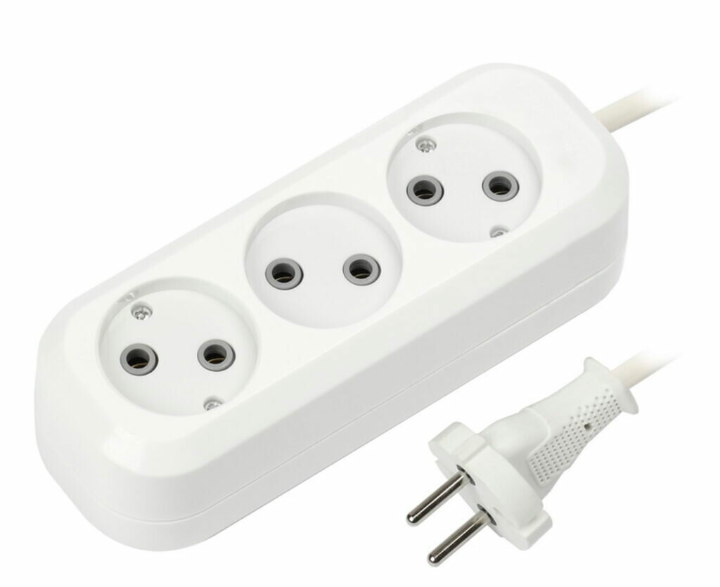 фото Удлинитель Smartbuy, 3 гнезда 1,5 м.10А/2,2кВт без заземления ПВС 2х1