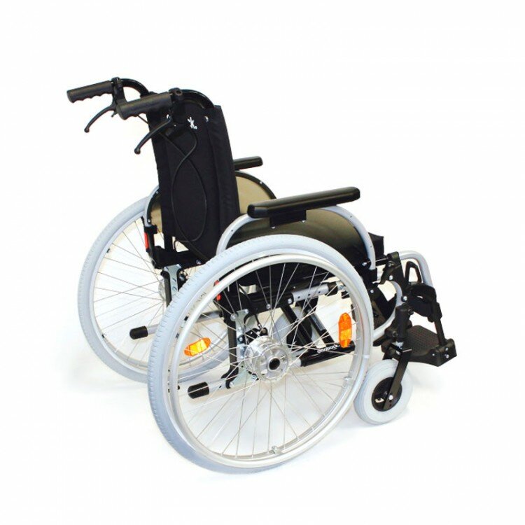 Инвалидное кресло-коляска Отто Бок Старт комплект 7, прогулочная (шины пневмо), ш\с 45,5 см.